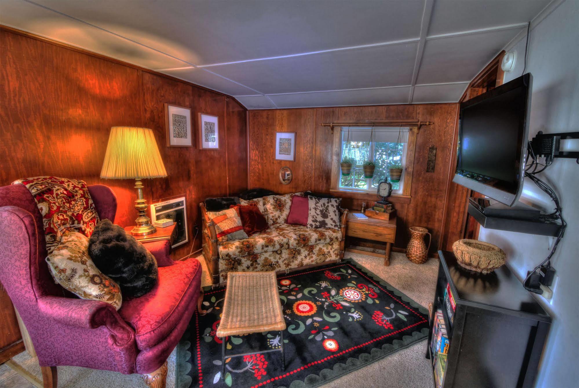 The Rock Park Cottages Yachats Exterior photo
