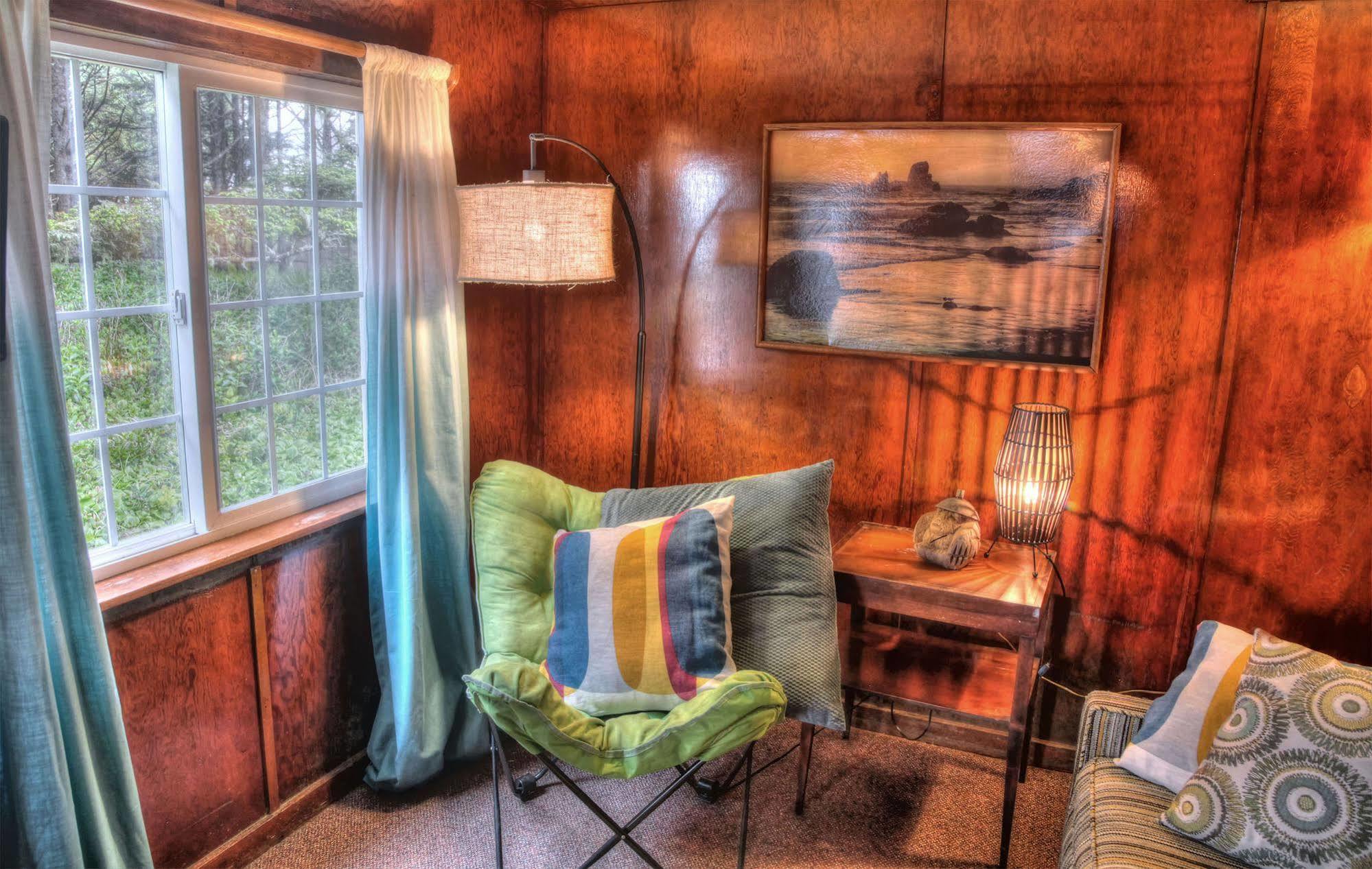 The Rock Park Cottages Yachats Exterior photo